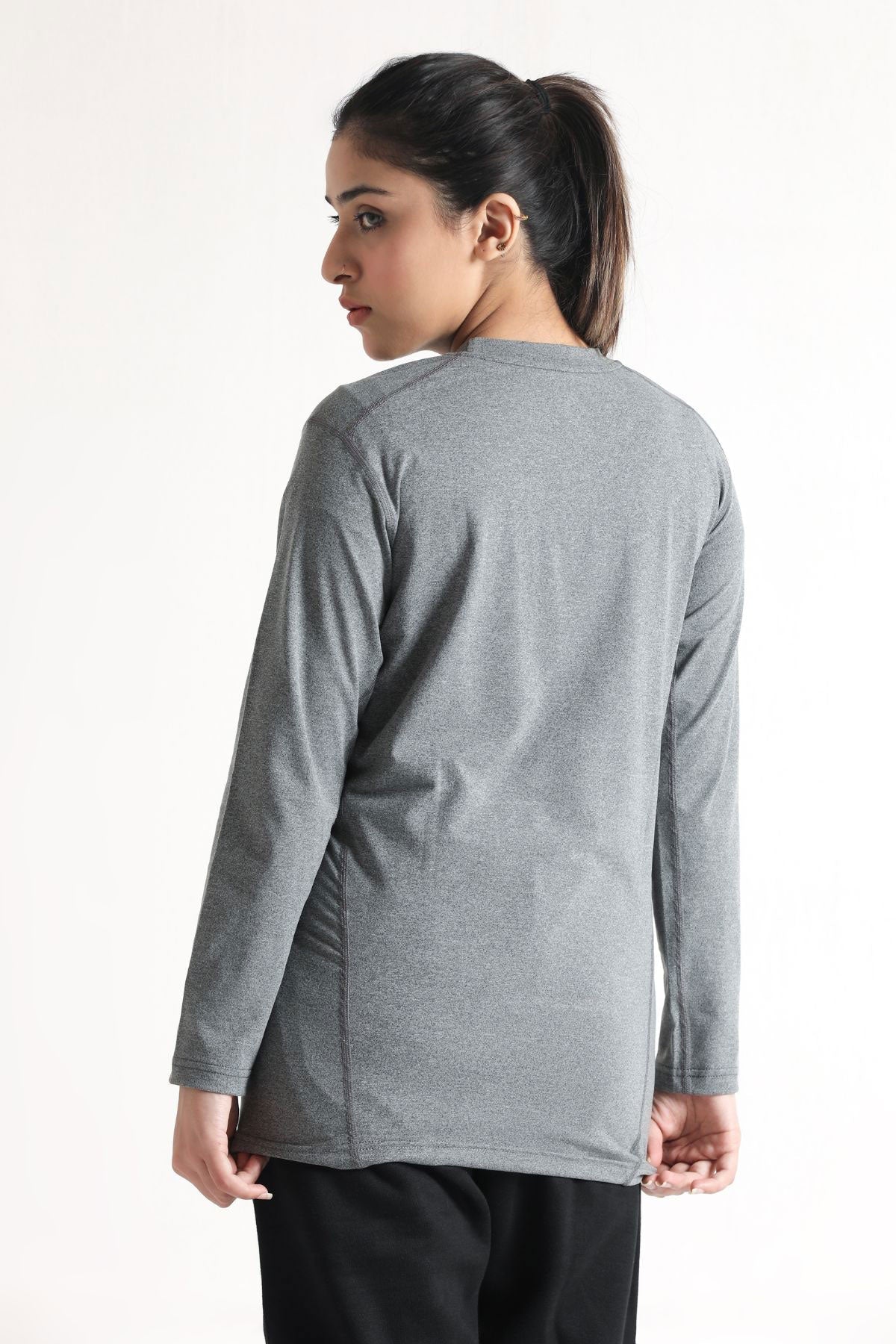 SIGNATURE LONG SLEEVED STRAIGHT CUT TEE- LIGHT GREY